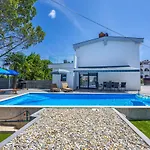 Nina Malinska 150m From The Beach, Swimming Pool * ונטאצ'יצ'י