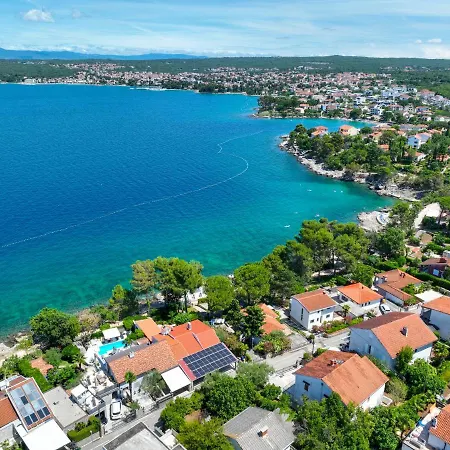 Вилла Nina Malinska 150m From The Beach, Swimming Pool