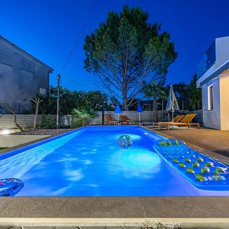 Nina Malinska 150m From The Beach, Swimming Pool *