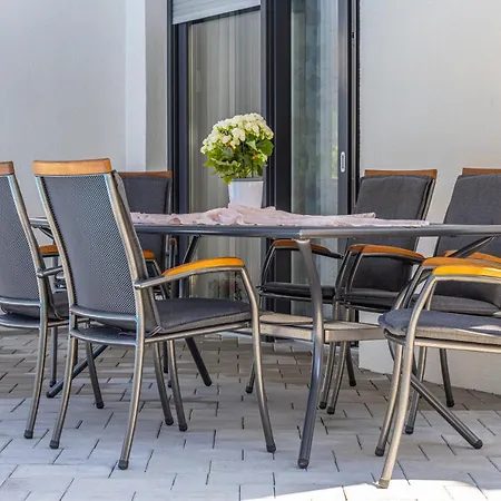 Nina Malinska 150m From The Beach, Swimming Pool Villa Vantacici