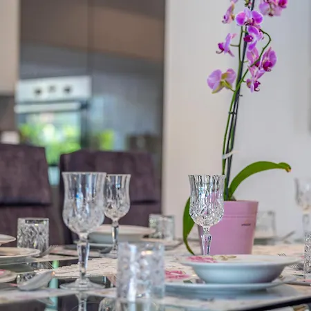 Nina Malinska 150m From The Beach, Swimming Pool Vantačići