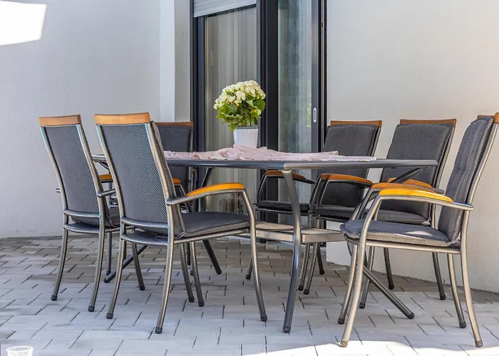 Nina Malinska 150m From The Beach, Swimming Pool 빌라 반타치치