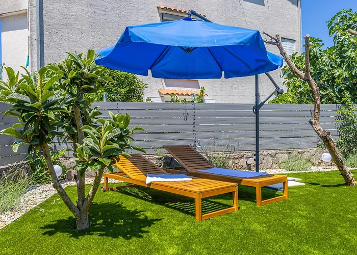 Nina Malinska 150m From The Beach, Swimming Pool * Vantacici